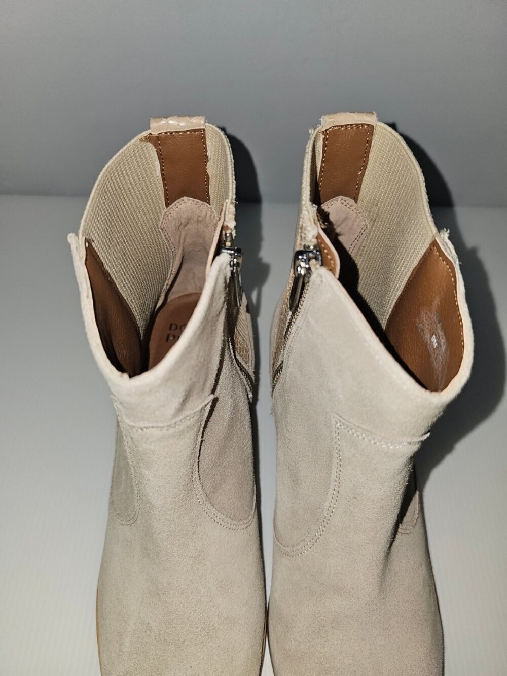 Donald Pliner Gazzi Western Ankle Boot Womens 9 Sand Suede Cowboy Block Heel NEW - Picture 8 of 13